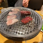 大衆炭火焼肉ジンギスカン ホルモン酒場 風土. 札幌駅前店 - 