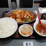 松ちゃんラーメン - 料理写真:ホルモン炒め定食。