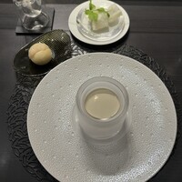 Élan - 二番目は白のお皿