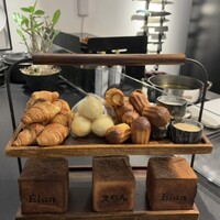 Élan - 右上は生地の状態(きな粉入)  右上2番目は追加料理用