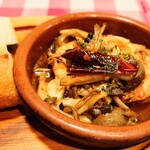 トラットリア ガバチョ - 『海老ときのこのアヒージョ』