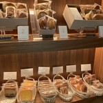 パティスリー オー フィル ドゥ ジュール - 店内