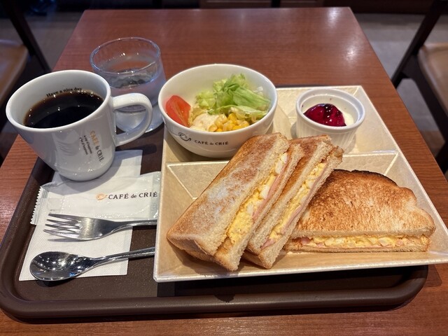 Cafe de CRIE Honmachi Shinanobashi Ten