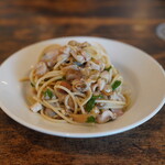 青 AO - 蛤とポルチーニ茸のパスタ