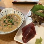 仲見世小学校 - 