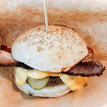 自由が丘バーガー - ベーコンチーズバーガー