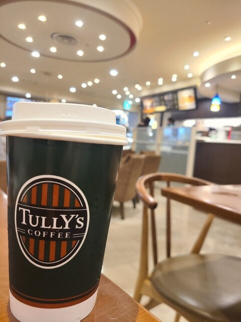 TULLY'S COFFEE Shinjukuenuesubiruanekkusten