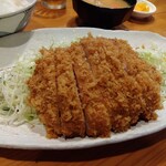 とんかつ 大倉 - 肩ロース定食