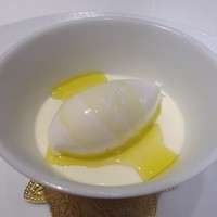 オーグードゥジュール メルヴェイユ 博多 - 韃靼蕎麦茶のブランマンジェ ゲランドの塩のソルベとシチリアのオリーブオイル
