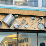 人類みな麺類 - 同じ想いのインバウンドの方々も開店前にお行儀良く並んでます