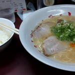 博多長浜ラーメン みよし - まとも。味がここまで変わるのが不思議