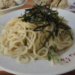 丸信中華そば - 太くて特長的な麺