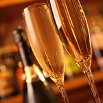 HUG the Kitchen & Wine - 