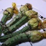 HUG the Kitchen & Wine - 