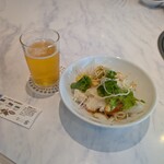 焼肉なべしま - サラダとビール