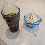 焼肉なべしま - ソフトクリームとコーラ