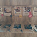 BON OKAWA 軽井沢チョコレートファクトリー - 軽井沢ラスクの試食コーナー