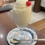カフェ＆バー　ウミノ - 食べるミルクセーキ
