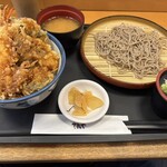 天丼てんや - 料理写真:牡蠣と秋刀魚の秋天丼と 小そばセット