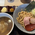 長男、もんたいちお - カレーつけ麺、150g。17:30時点で満腹。