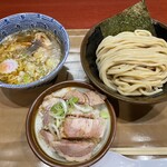 白楽 栗山製麺 ラゾーナ川崎プラザ店 - 
