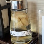 長男、もんたいちお - お酢入れてみたらよくわからなかった。普通のつけ麺用。