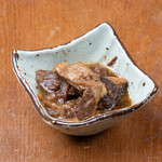 カキと肴 ちゅるり - 土鍋ごはんトッピング_牛すじ