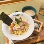 牡蠣と貝 - つけ麺