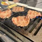 四谷三丁目 大衆焼肉 暴飲暴食 - 