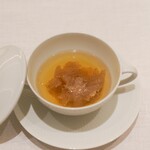 CHIUnE - 白トリュフのコンソメ