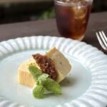 dilettante cafe - ◆ ソフトドリンク + 本日のデザート 1,540円/税込
・水出しアイスコーヒー
・ワルツのチーズケーキ