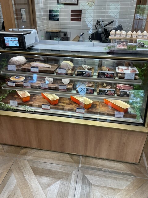 Maison de Charcuterie M