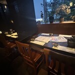 おばんざい鮮魚 鉢屋 - 内観（テーブル席）