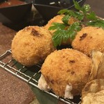 おばんざい鮮魚 鉢屋 - 自家製里芋コロッケ