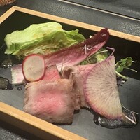 銀座 和牛鉄板焼 USHIGAMI - ローストビーフ