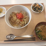 トーコーキッチン - 和風カレー丼 副菜二品 豚汁