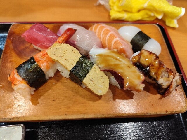 錦寿し （ニシキズシ） - 蛍池/寿司 | 食べログ