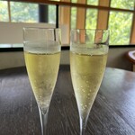 TWELVE GARDENS BAR&GRILL - 