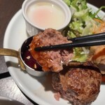 Bistro O - 選べるソースはニンニク醤油