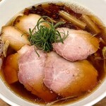 らぁめん鴇 - 醤油チャーシューめん(手揉み麺)