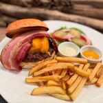 アップルベーコンチーズバーガー