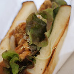 Pois - 唐揚げサンド