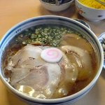 たなかラーメン - 中盛。だけど、実質大盛ですわ。