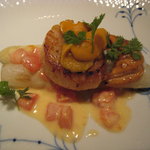 リストランテ ラ・バリック トウキョウ - 仏産ホワイトアスパラと天然ホタテ貝のソテー