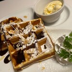 goody goody - アーモンドチョコレートワッフル