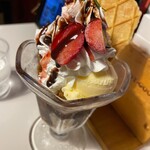 goody goody - チョコレートストロベリーパフェ