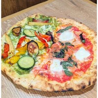 Trattoria VICINO - オルトナーラとマルゲリータのハーフ＆ハーフ