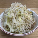 ラーメン二郎 - ラーメン豚入り(1,100円)