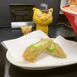 八代おくらの天ぷら　130円(税込)   ※店の方が、注文を取る際に、必ず推して来たので、注文してみた