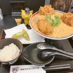 鶏天鶏卵カレーうどん中盛り1,410円+